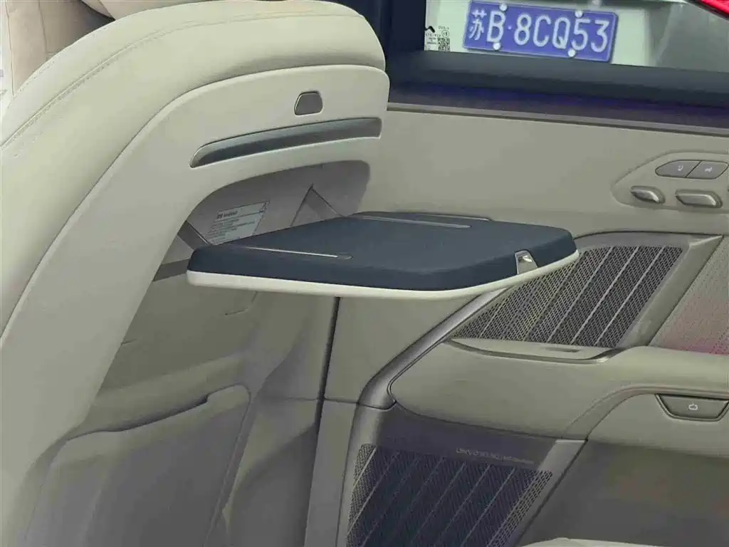 Ledo L90 2025 Ultra six-seater version купить на сайте DeffCars