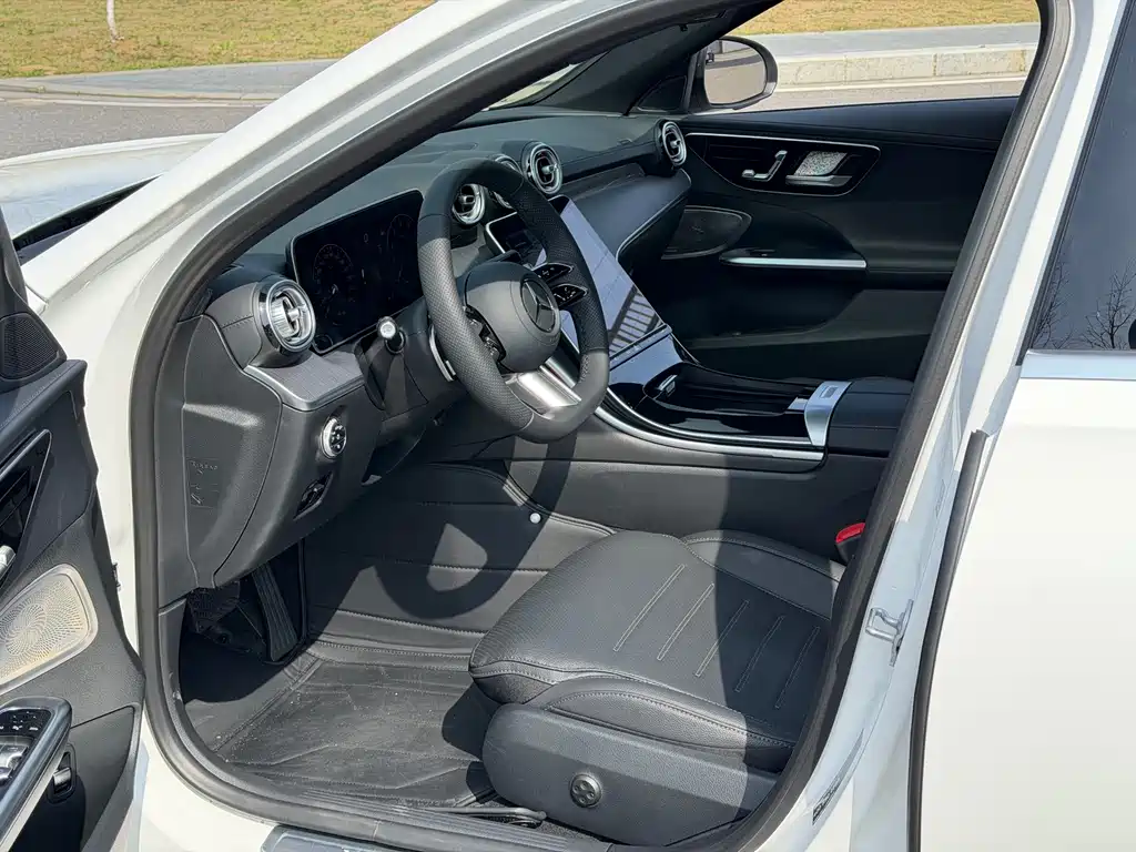 Mercedes-Benz C-Class 2025 facelift C 260 L sports version купить на сайте DeffCars