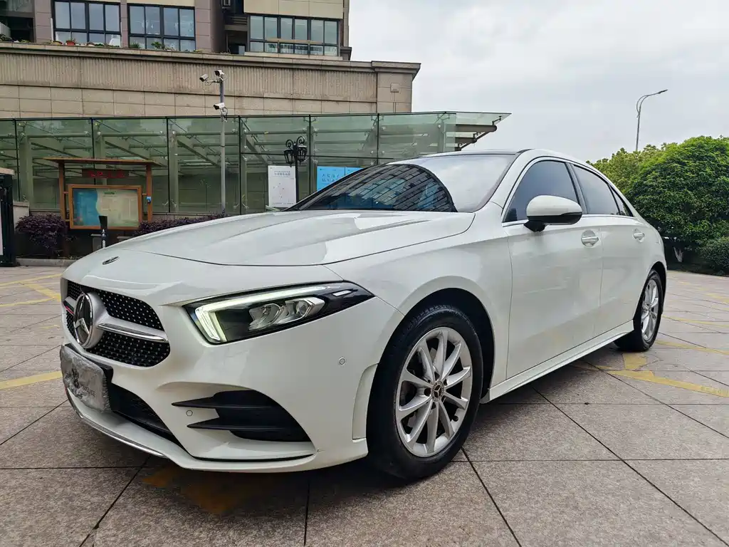 Mercedes-Benz A-Class 2021 A 200 L Sports Sedan Dynamic Type купить на сайте DeffCars