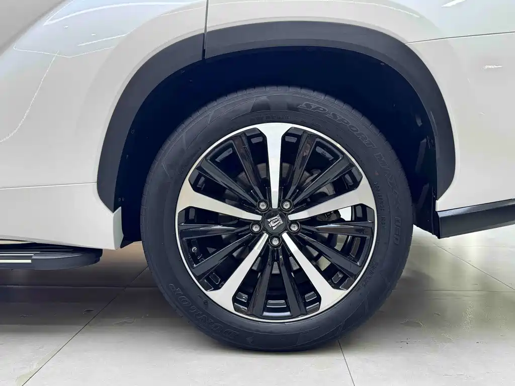 Crown Lufang 2021 2.5L HEV four-wheel drive premium version купить на сайте DeffCars