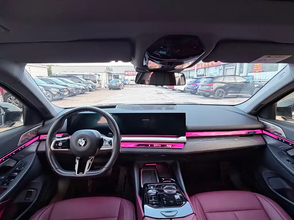 BMW 5 Series 2024 530Li Exclusive M Sports Package купить на сайте DeffCars