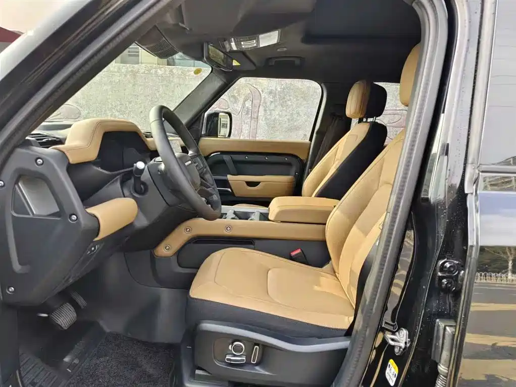Land Rover Defender 2025 130 3.0T P400 seven-seat luxury version купить на сайте DeffCars