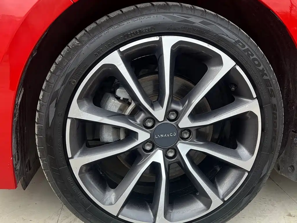 Lynk & Co 03 2018 1.5TD DCT Powerful Edition National V купить на сайте DeffCars