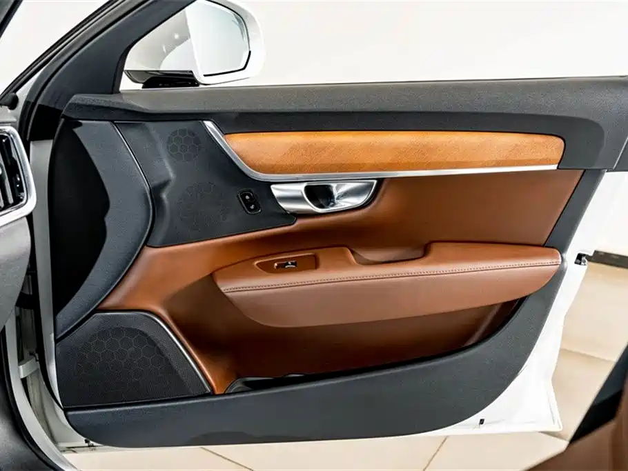 Volvo S90 2023 B5 Zhiyi Luxury Edition купить на сайте DeffCars