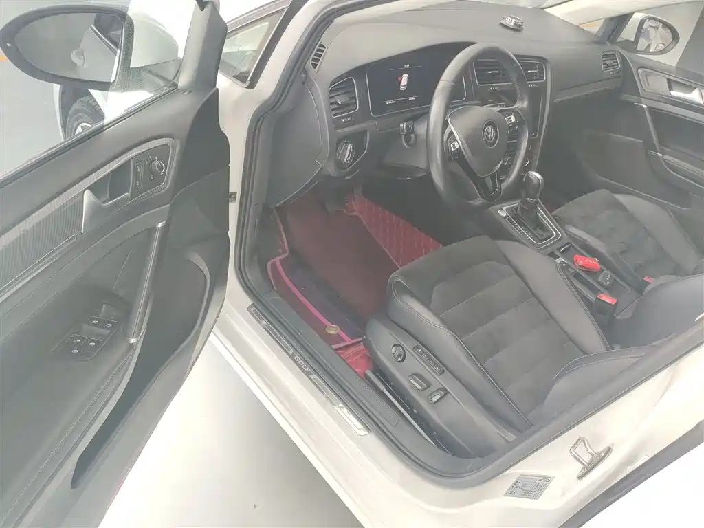 Golf 2020 280TSI DSG luxury model купить на сайте DeffCars