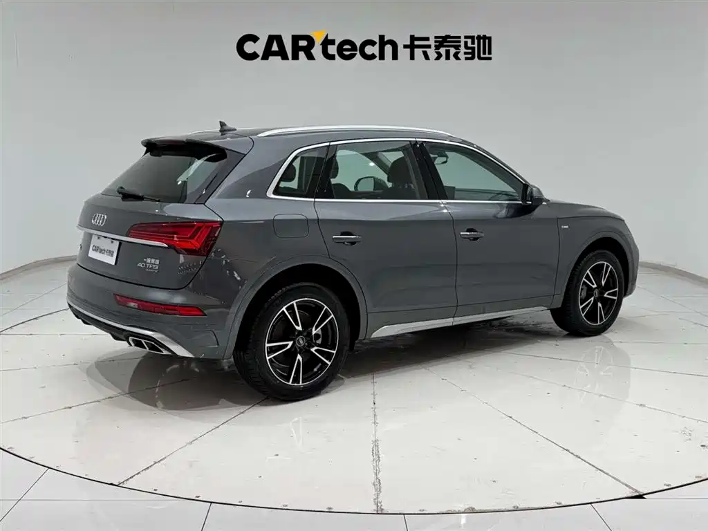 Audi Q5L 2024 40 TFSI Fashionable and Dynamic купить на сайте DeffCars