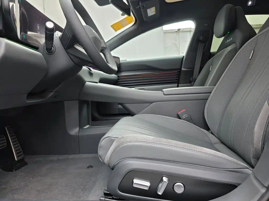 Audi E5 Sportback 2026 King Performance Quattro купить на сайте DeffCars