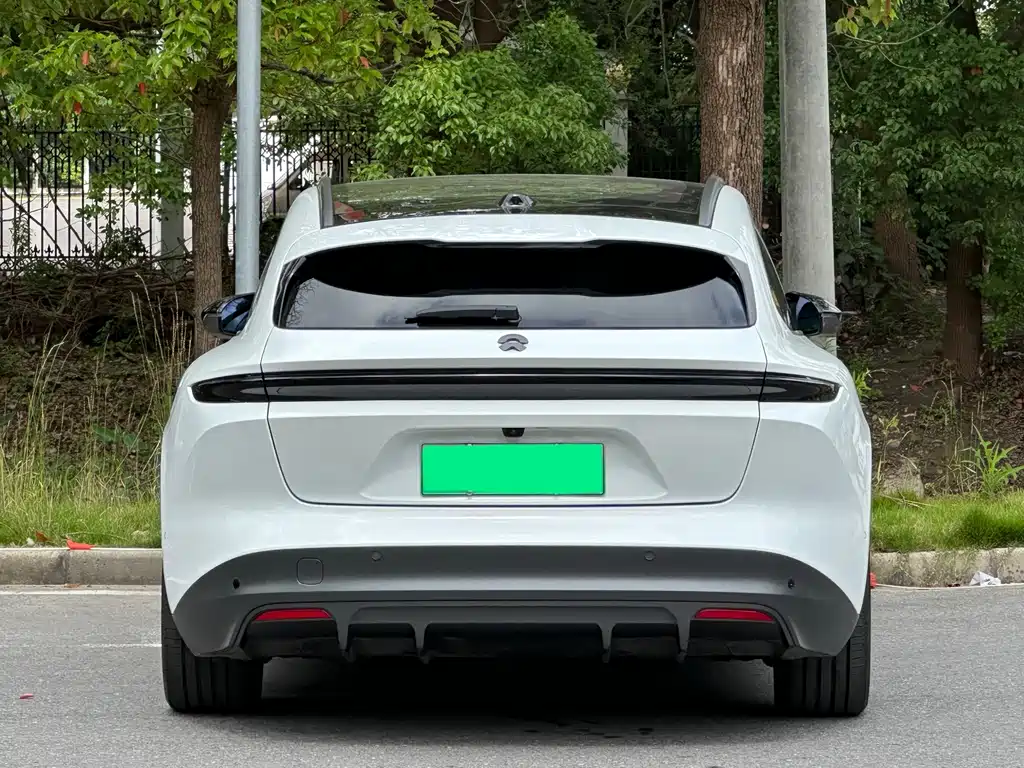 NIO ET5T 2024 75kWh Touring купить на сайте DeffCars