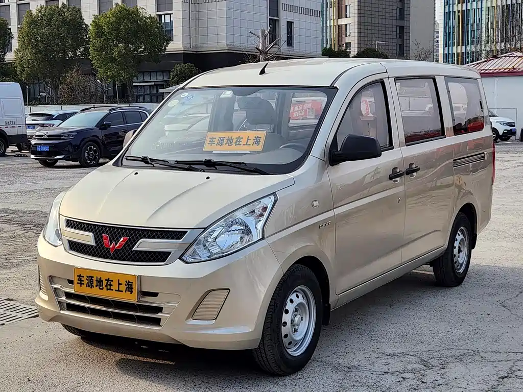 Wuling Rongguang V 2018 1.5L standard model купить на сайте DeffCars