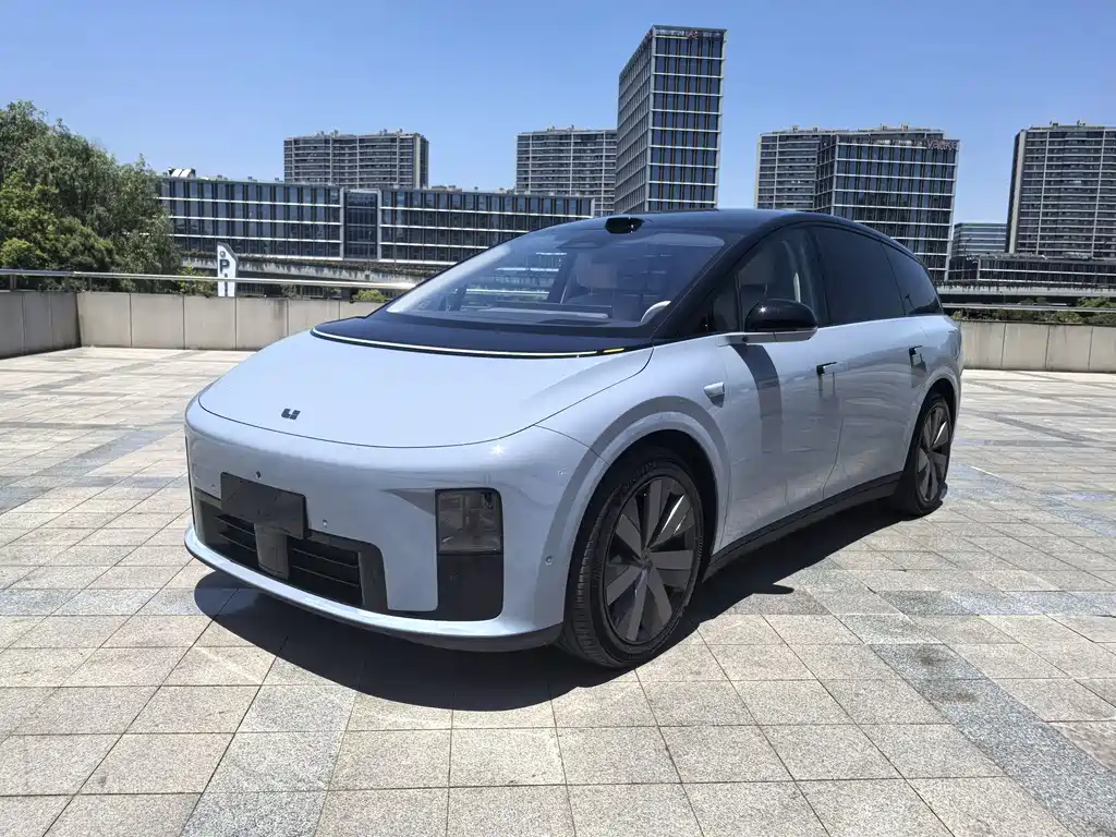 Ideal i8 2025 Standard Edition купить на сайте DeffCars
