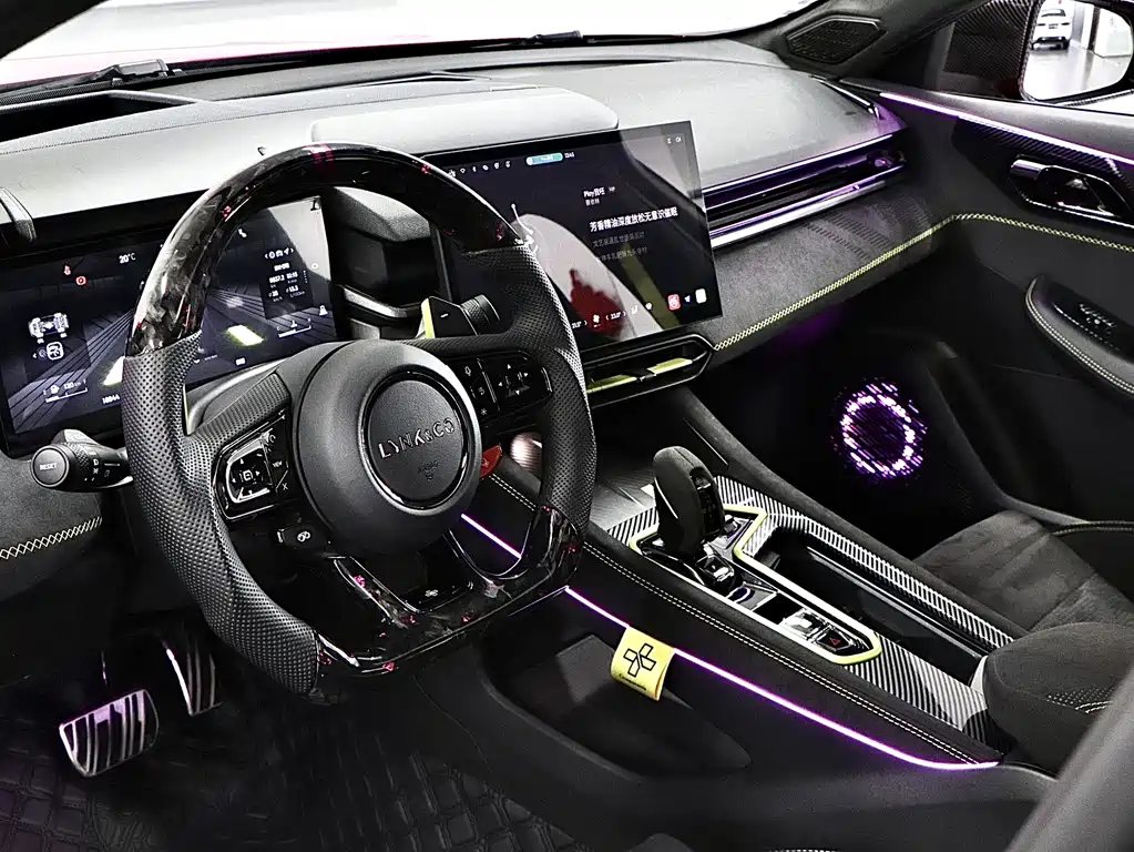 Lynk & Co 03 2025 model 03+ 2.0TD automatic performance advanced version купить на сайте DeffCars