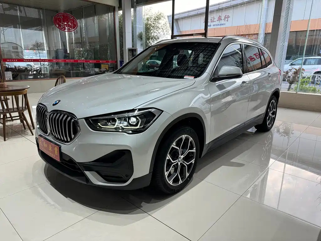 BMW X1 2022 sDrive25Li Leading Model купить на сайте DeffCars