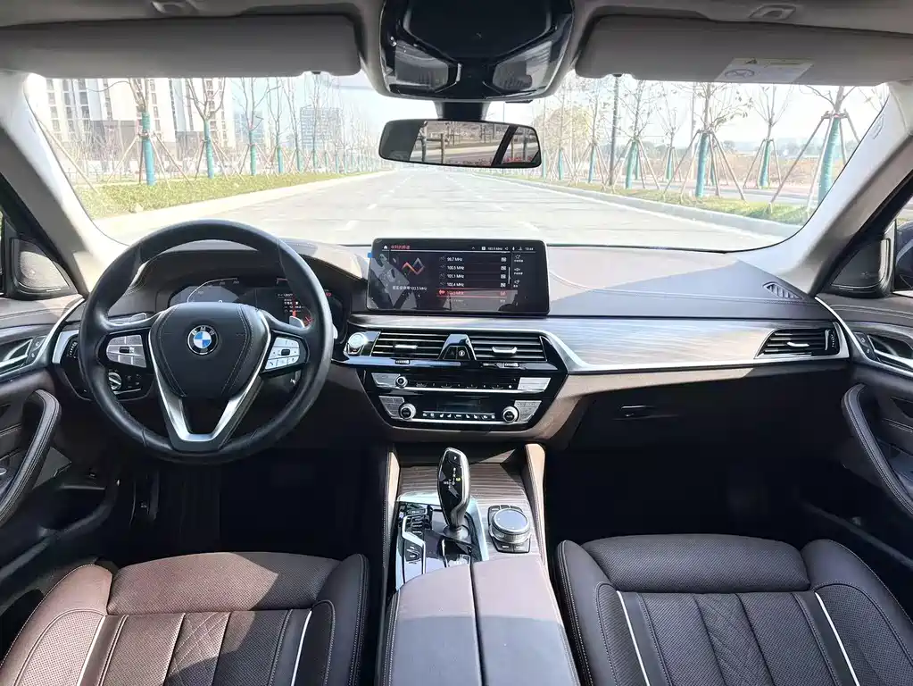 BMW 5 Series 2021 530Li Exclusive Luxury Package купить на сайте DeffCars