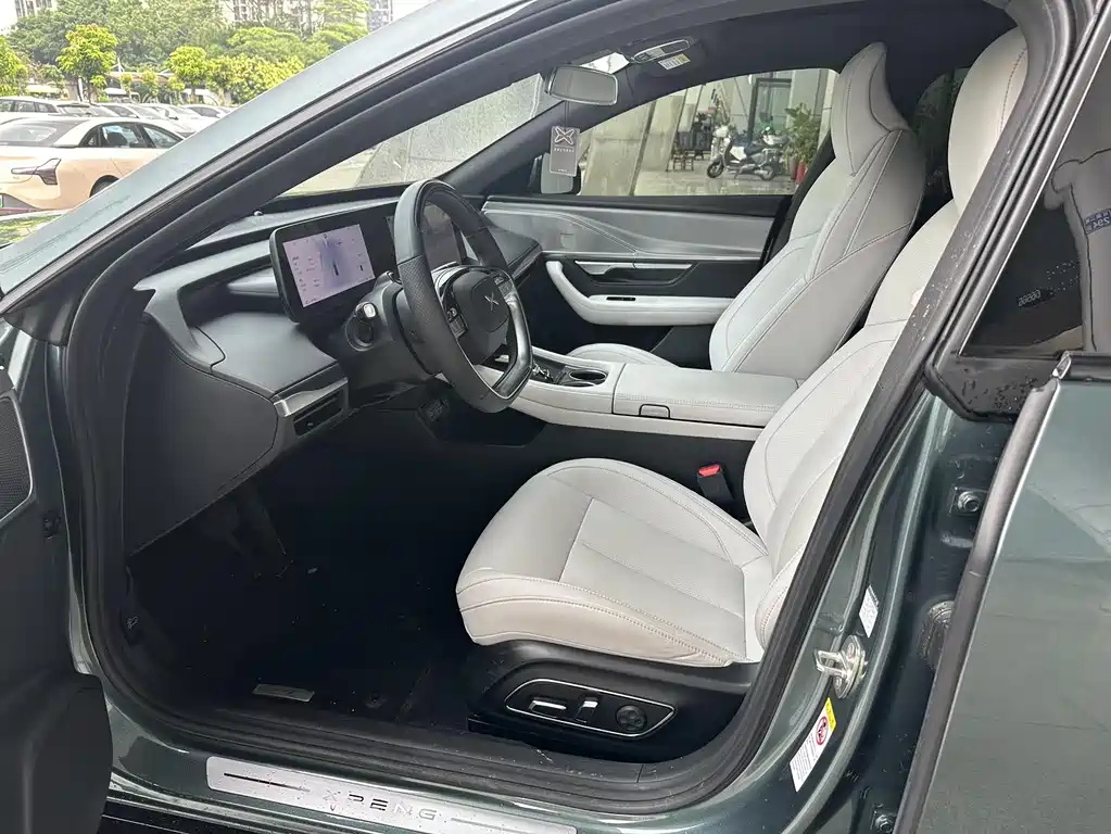 Xpeng P7 2023 model P7i 702 Max купить на сайте DeffCars