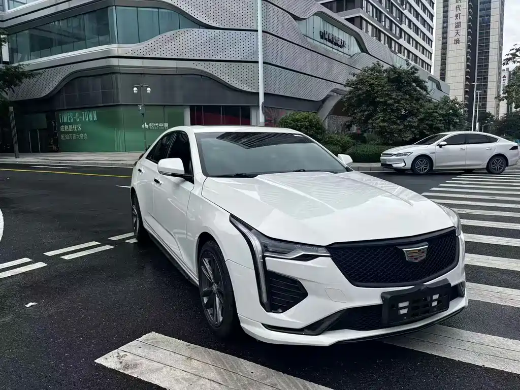 Cadillac CT4 2021 28T Fashion Model купить на сайте DeffCars