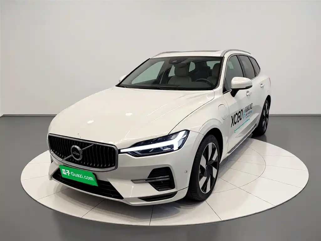 Volvo XC60 plug-in hybrid 2025 plug-in hybrid long-range four-wheel drive Zhiya luxury version купить на сайте DeffCars
