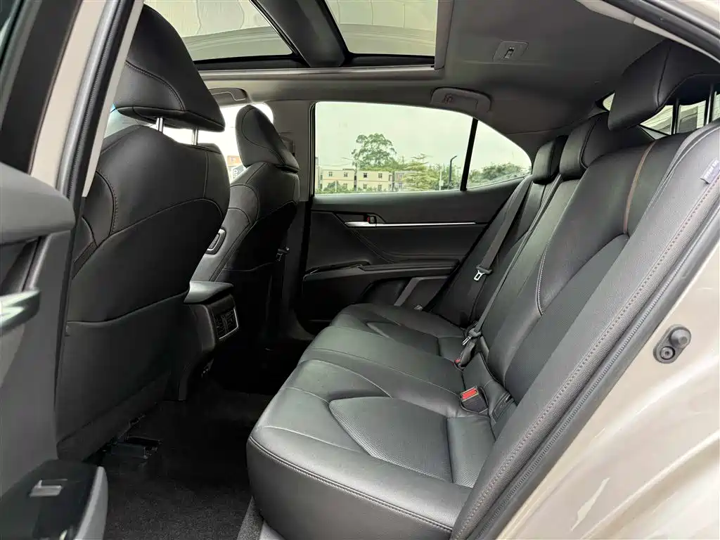 Camry 2023 2.5G Deluxe Edition купить на сайте DeffCars