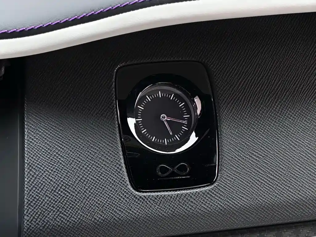 Cullinan 2020 Black Badge купить на сайте DeffCars