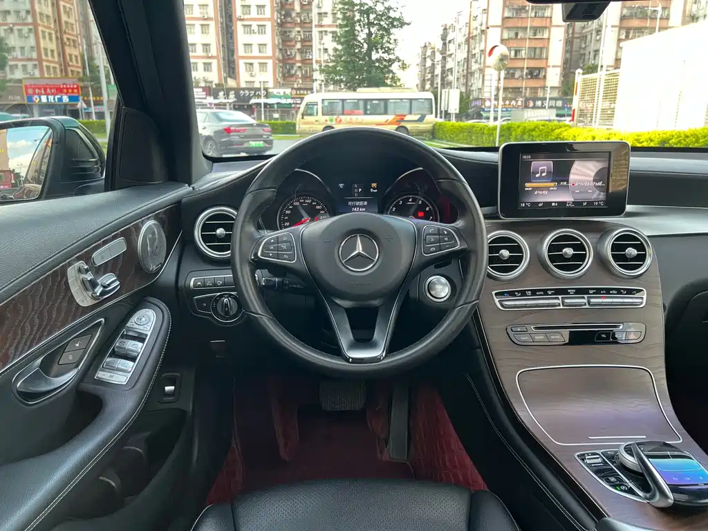 Mercedes-Benz GLC 2017 GLC 300 4MATIC Dynamic купить на сайте DeffCars