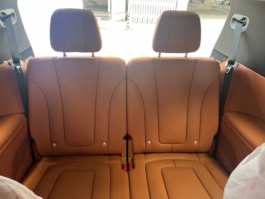 Wenjie M9 2024 extended range Max version 42kWh 6-seater version купить на сайте DeffCars