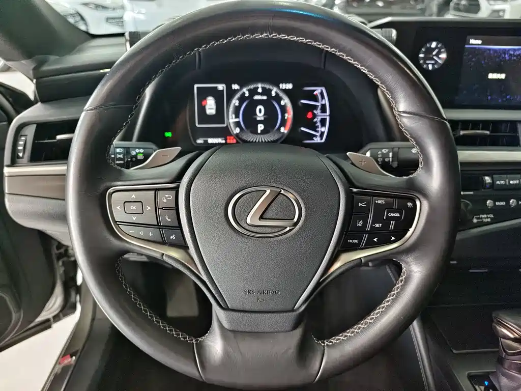 Lexus ES 2018 200 Excellence Edition National VI купить на сайте DeffCars
