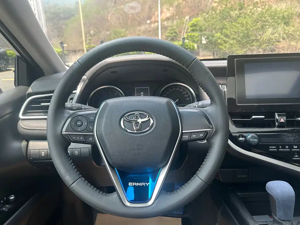 Camry 2022 2.0GVP Leading Edition купить на сайте DeffCars