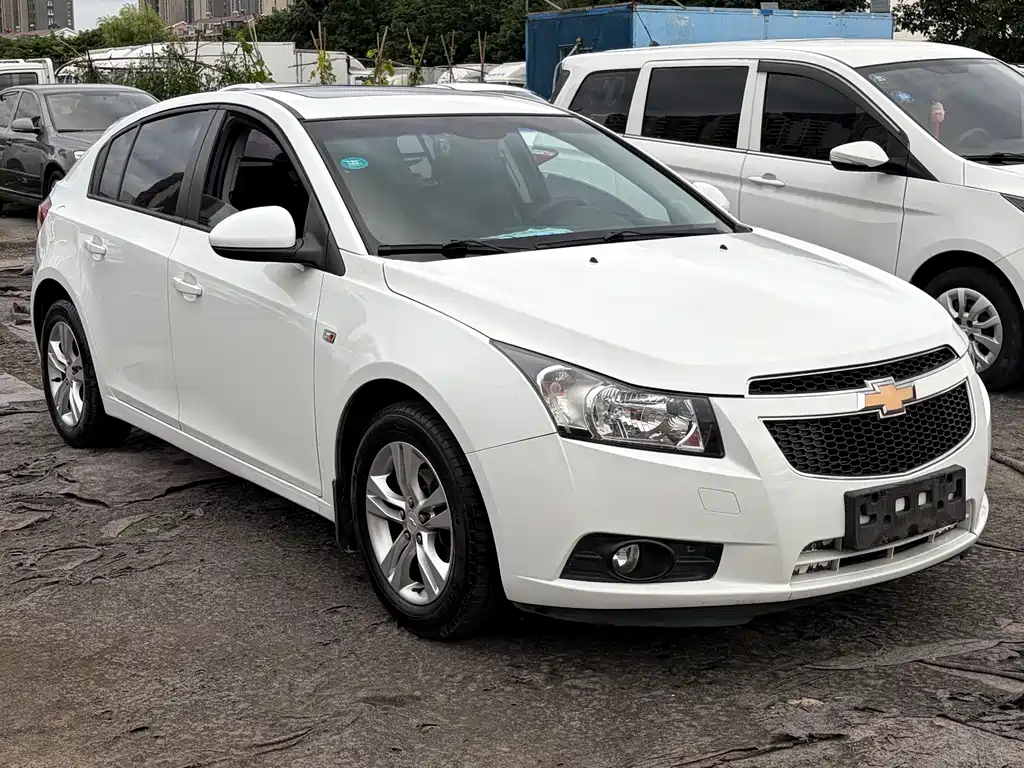 Cruze 2013 hatchback 1.6L manual luxury model купить на сайте DeffCars