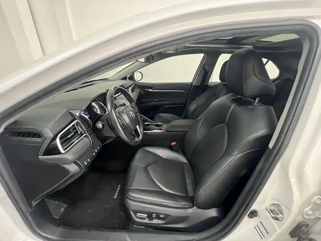 Camry 2019 facelift 2.5G Deluxe Edition купить на сайте DeffCars
