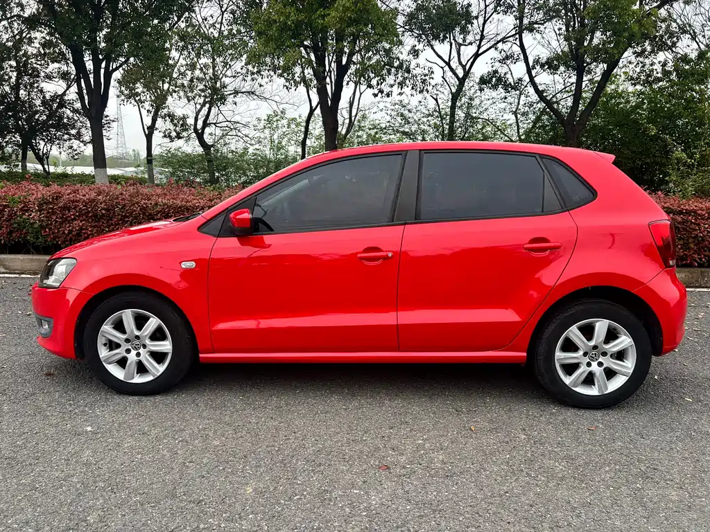 Polo 2013 1.4L automatic comfort version купить на сайте DeffCars