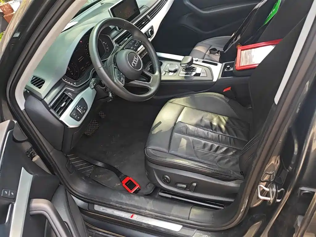 Audi A4L 2019 40 TFSI Fashion Type National VI купить на сайте DeffCars