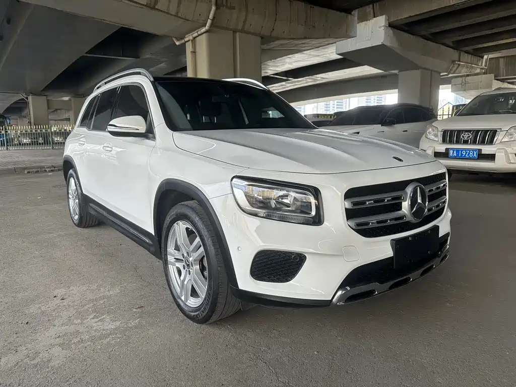 Mercedes-Benz GLB 2022 facelift GLB 180 dynamic купить на сайте DeffCars