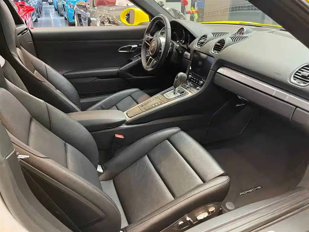 Porsche 718 2018 Cayman 2.0T купить на сайте DeffCars