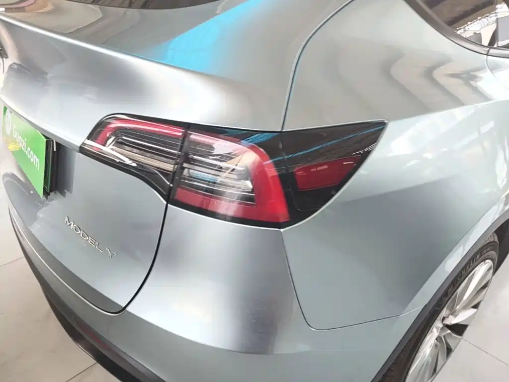 Model Y 2024 rear-wheel drive version купить на сайте DeffCars