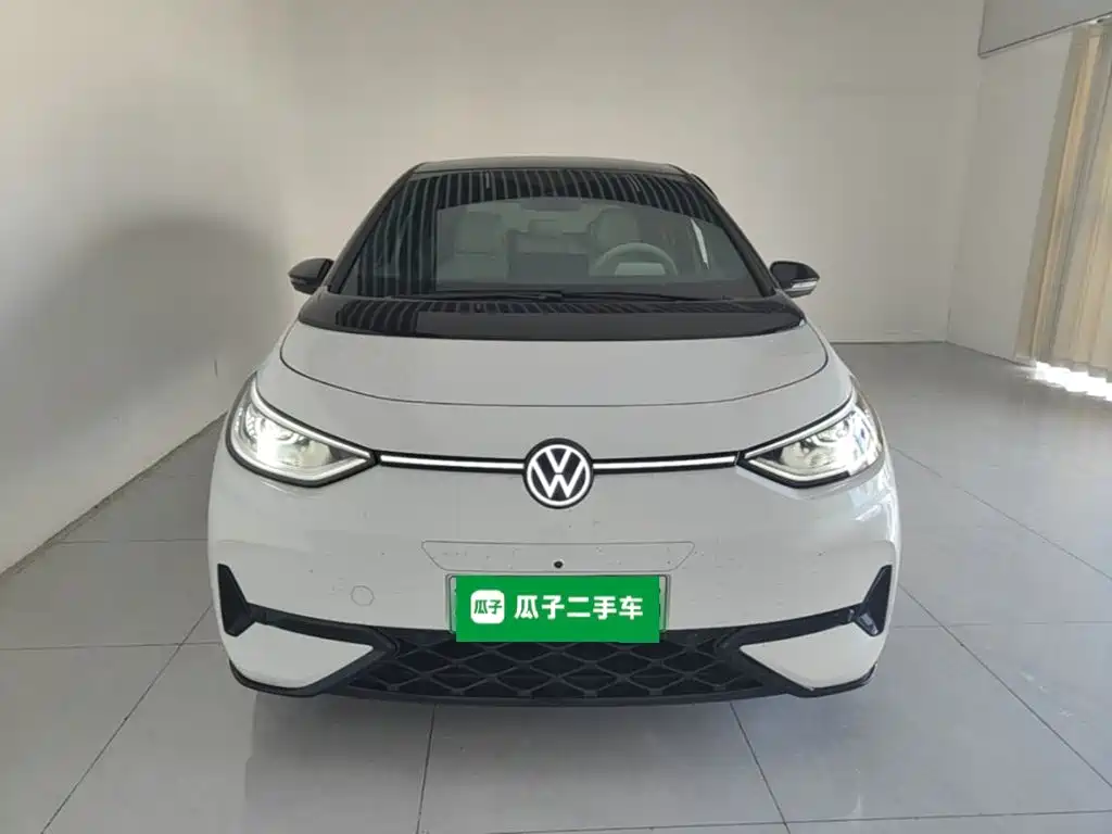 Volkswagen ID.3 2026 Smart Model Outstanding Edition купить на сайте DeffCars