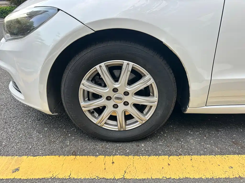 Qoros 3 2018 Sedan 1.6L Automatic Leading Type купить на сайте DeffCars