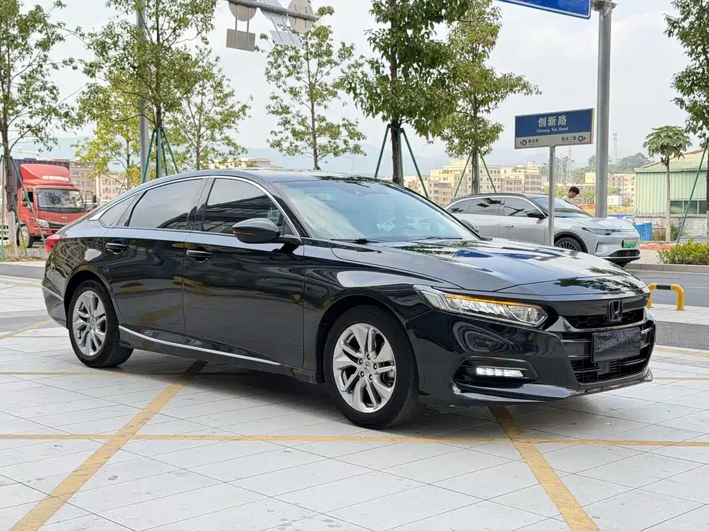 Accord 2018 260TURBO Deluxe Edition National V купить на сайте DeffCars