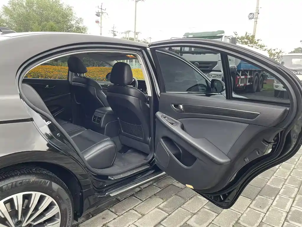 Hongqi H7 2019 1.8T Comfort Edition купить на сайте DeffCars
