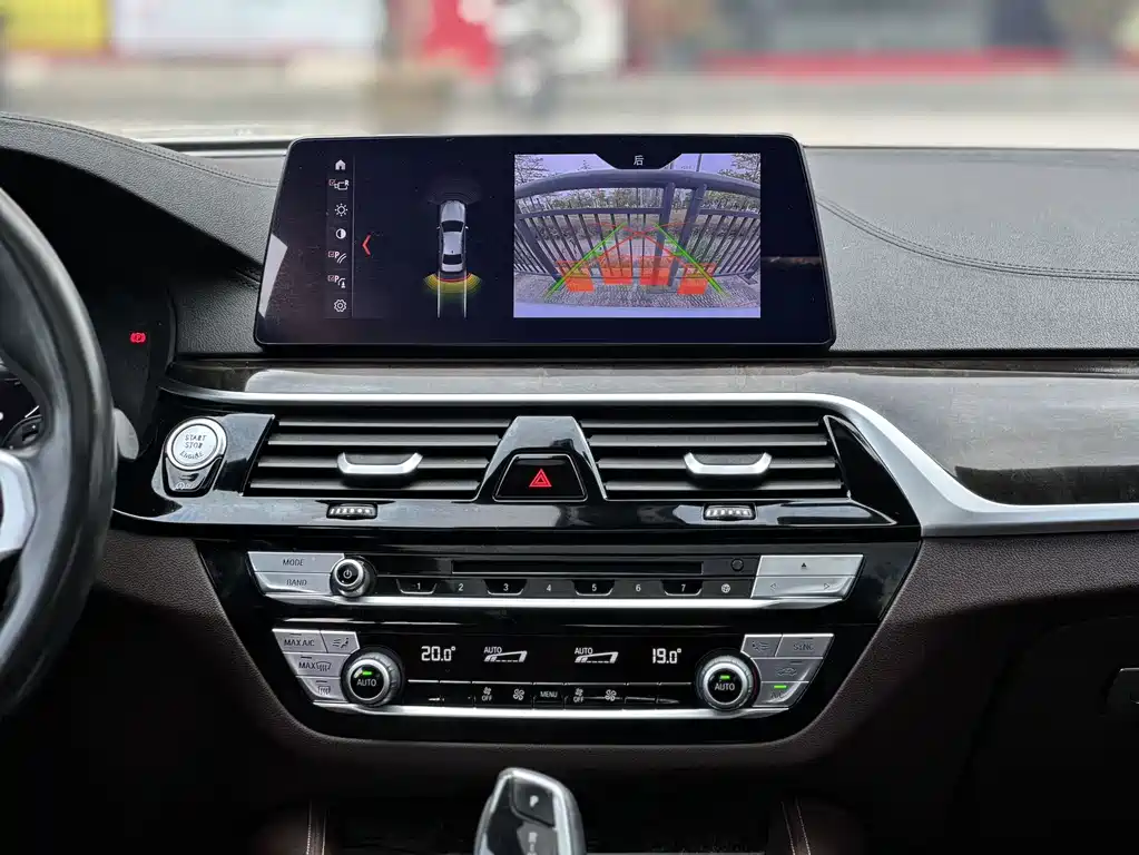 BMW 5 Series 2019 525Li M Sports Package купить на сайте DeffCars