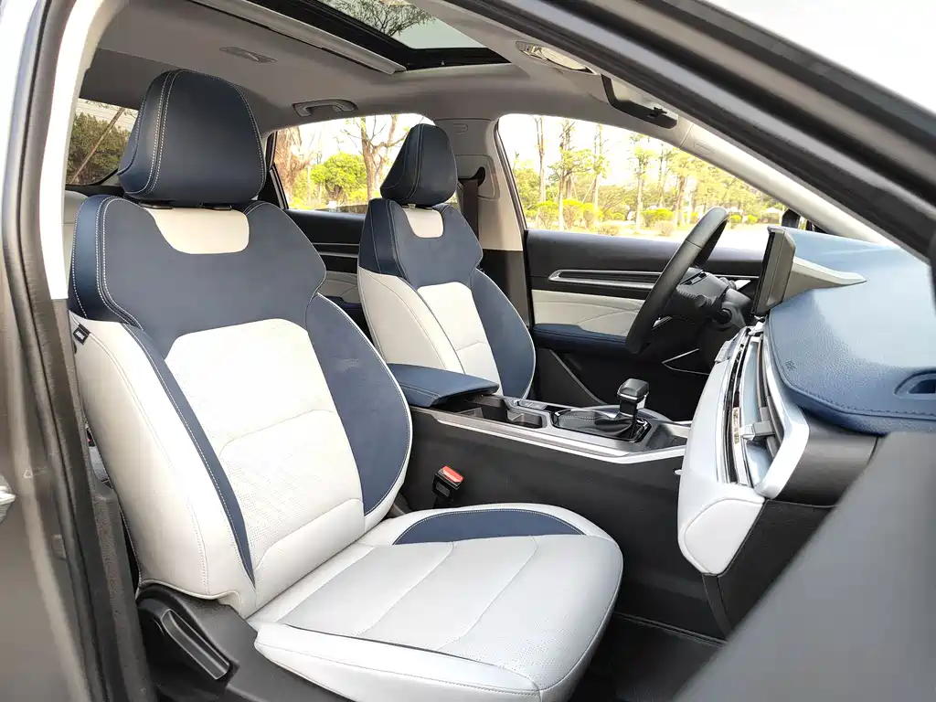 Emgrand 2022 4th generation 1.5L CVT flagship model купить на сайте DeffCars