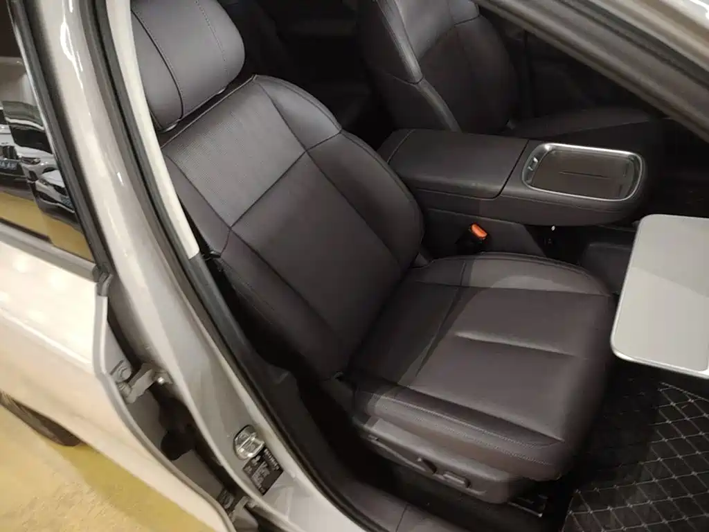 B10 2025款 510悦享版 купить на сайте DeffCars