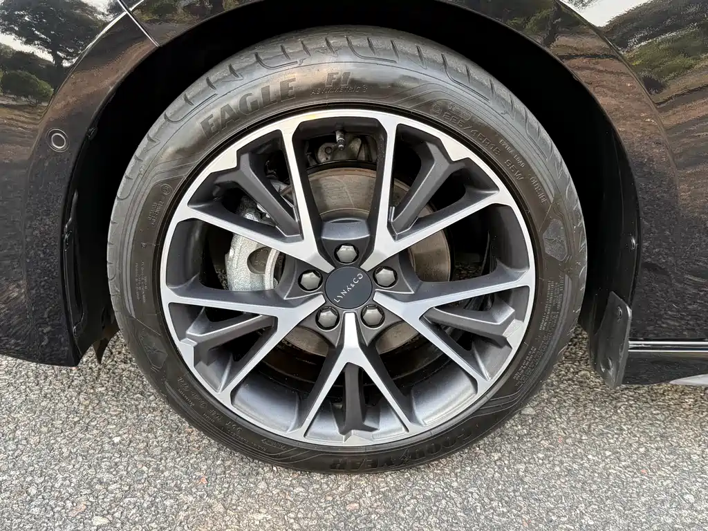 Lynk & Co 03 2022 1.5TD DCT Pro купить на сайте DeffCars