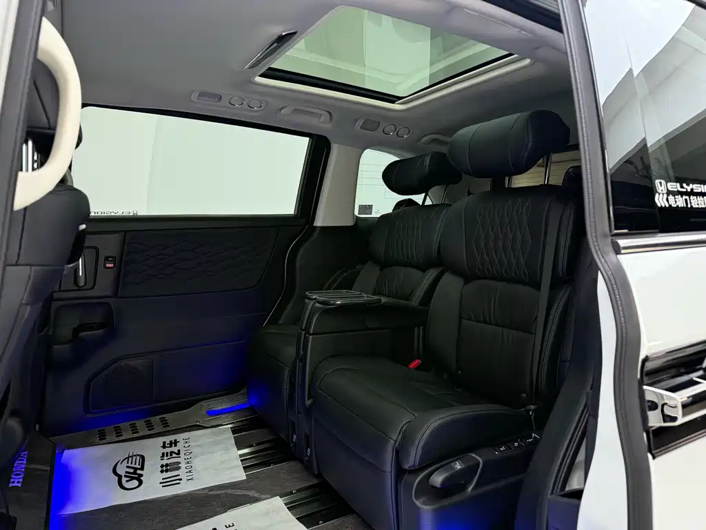 Alison 2022 2.0L e:HEV Deluxe Edition купить на сайте DeffCars