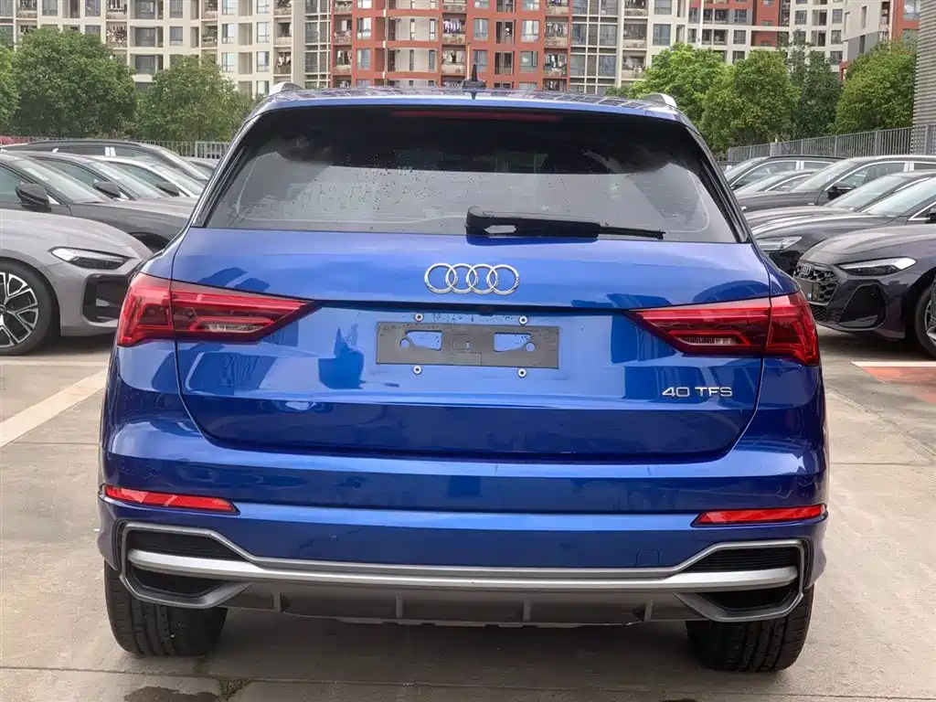 Audi Q3 2020 40 TFSI Fashionable and Dynamic купить на сайте DeffCars