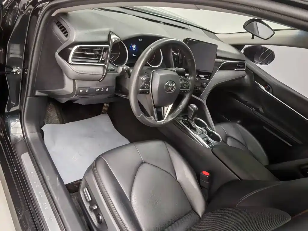 Camry 2021 2.0G Deluxe Edition купить на сайте DeffCars