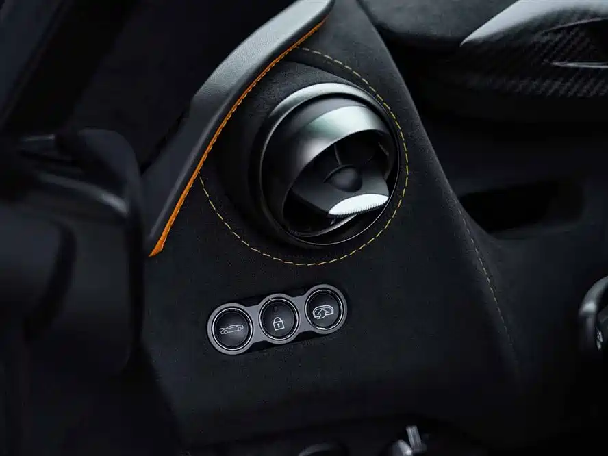 McLaren 720S 2019 4.0T Coupe купить на сайте DeffCars