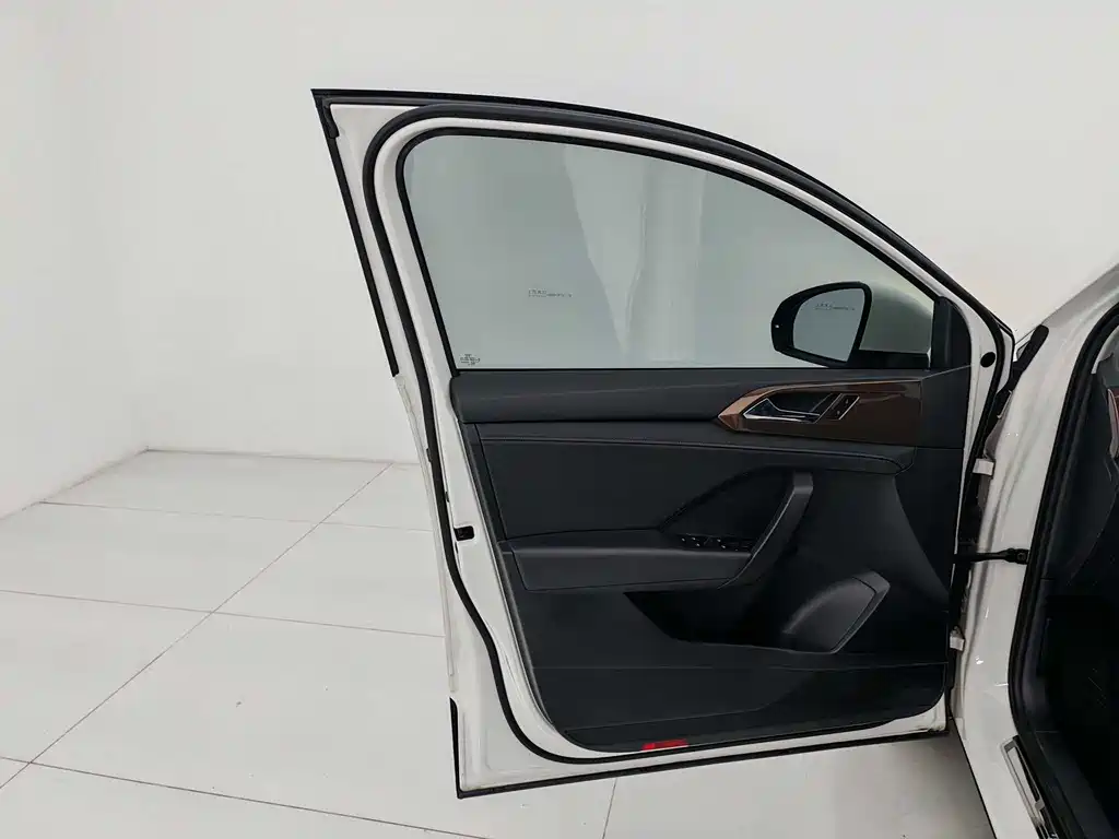Tuyue 2020 280TSI 2WD Deluxe Edition National VI купить на сайте DeffCars