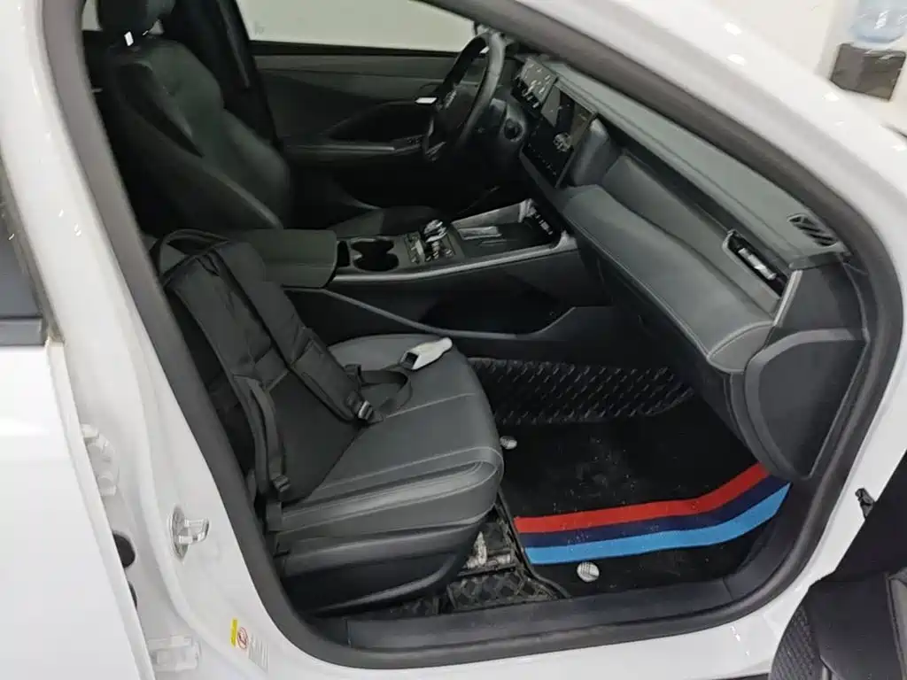 Qin Plus 2025 DM-i Smart 55km Leading купить на сайте DeffCars