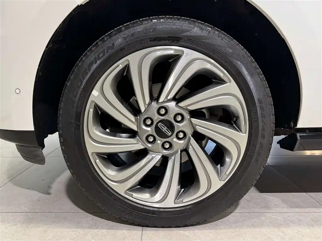 Navigator 2022 3.5T Honor Edition купить на сайте DeffCars