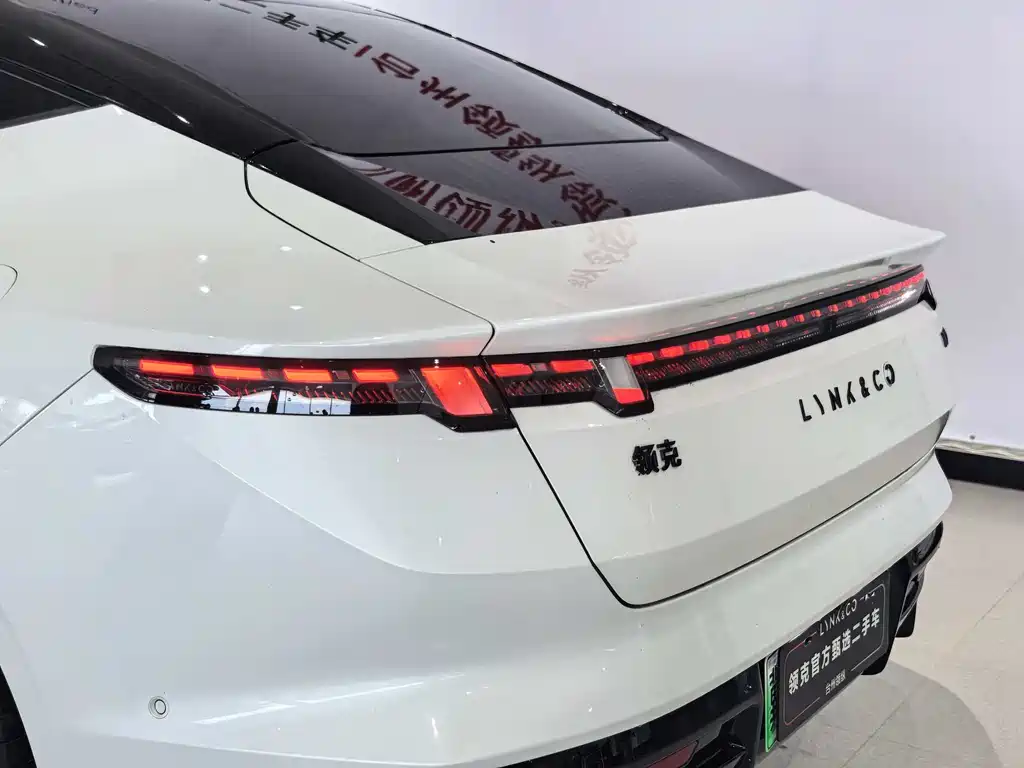 Lynk & Co 10 2025 240 four-wheel drive Ultra купить на сайте DeffCars
