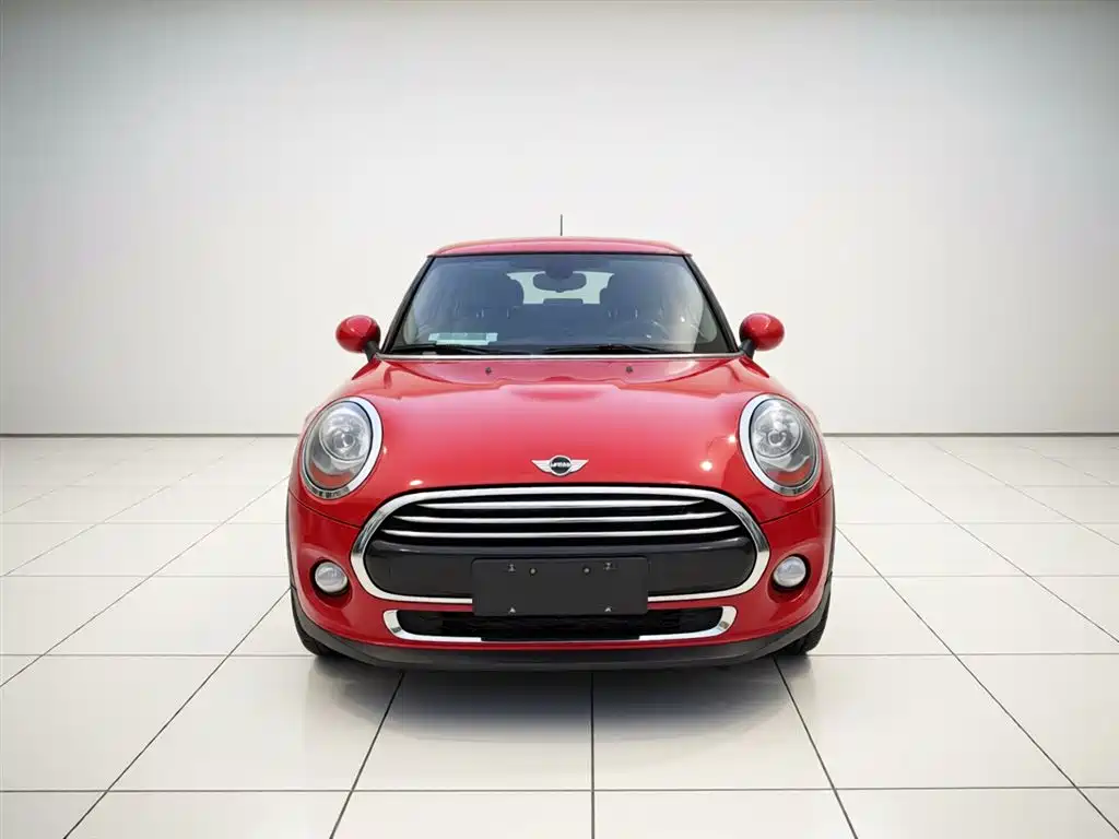 MINI 2016 1.2T ONE Avant-Garde купить на сайте DeffCars